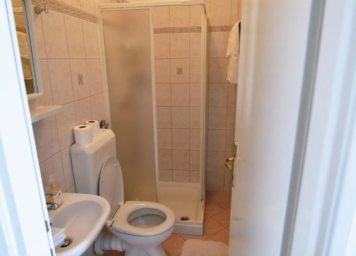Bed & Breakfast Rooms With Breakfast & Apartment Valentin Moscenicka Draga