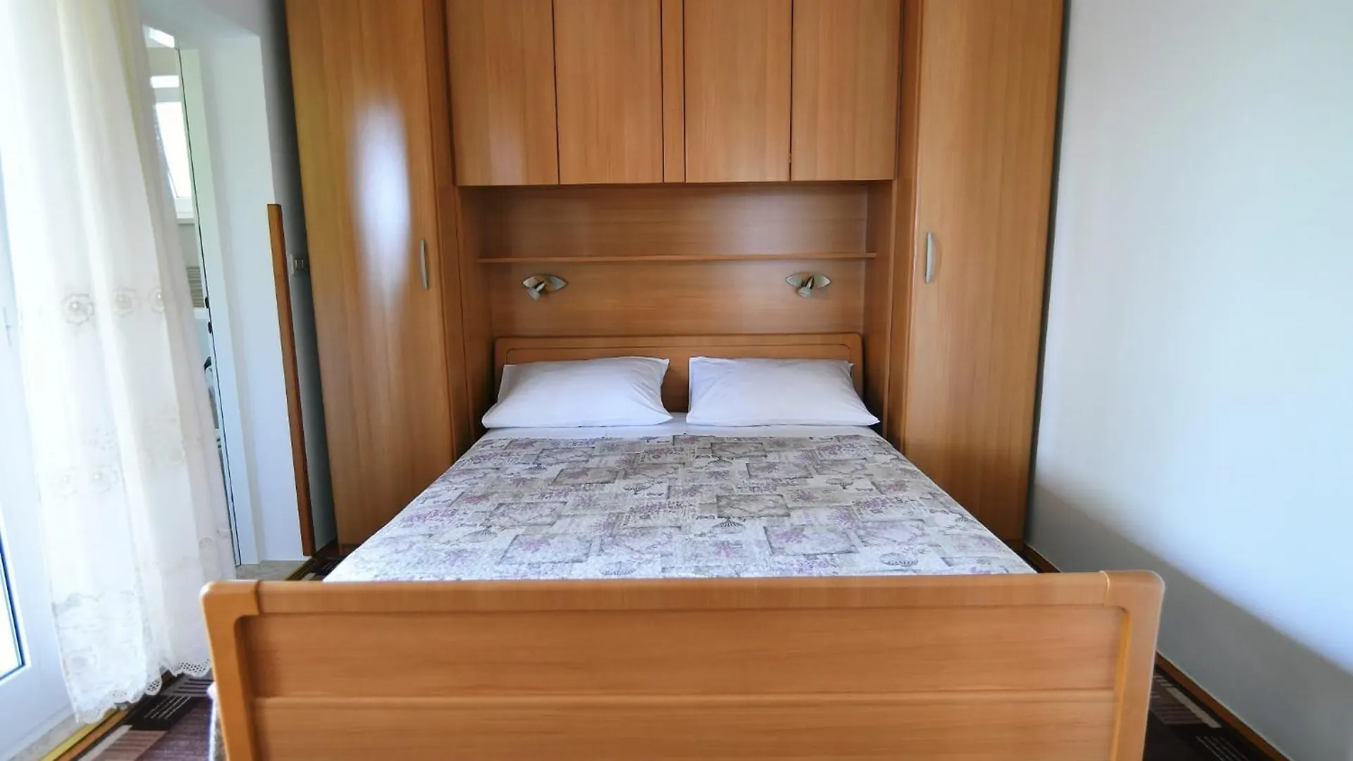 Rooms With Breakfast & Apartment Valentin Moscenicka Draga Bed & Breakfast