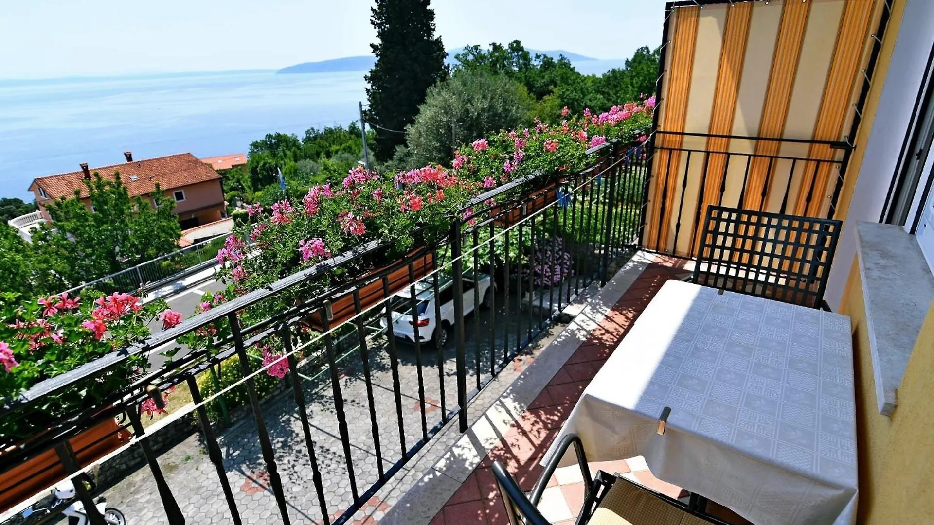 Rooms With Breakfast & Apartment Valentin Moscenicka Draga Bed & Breakfast