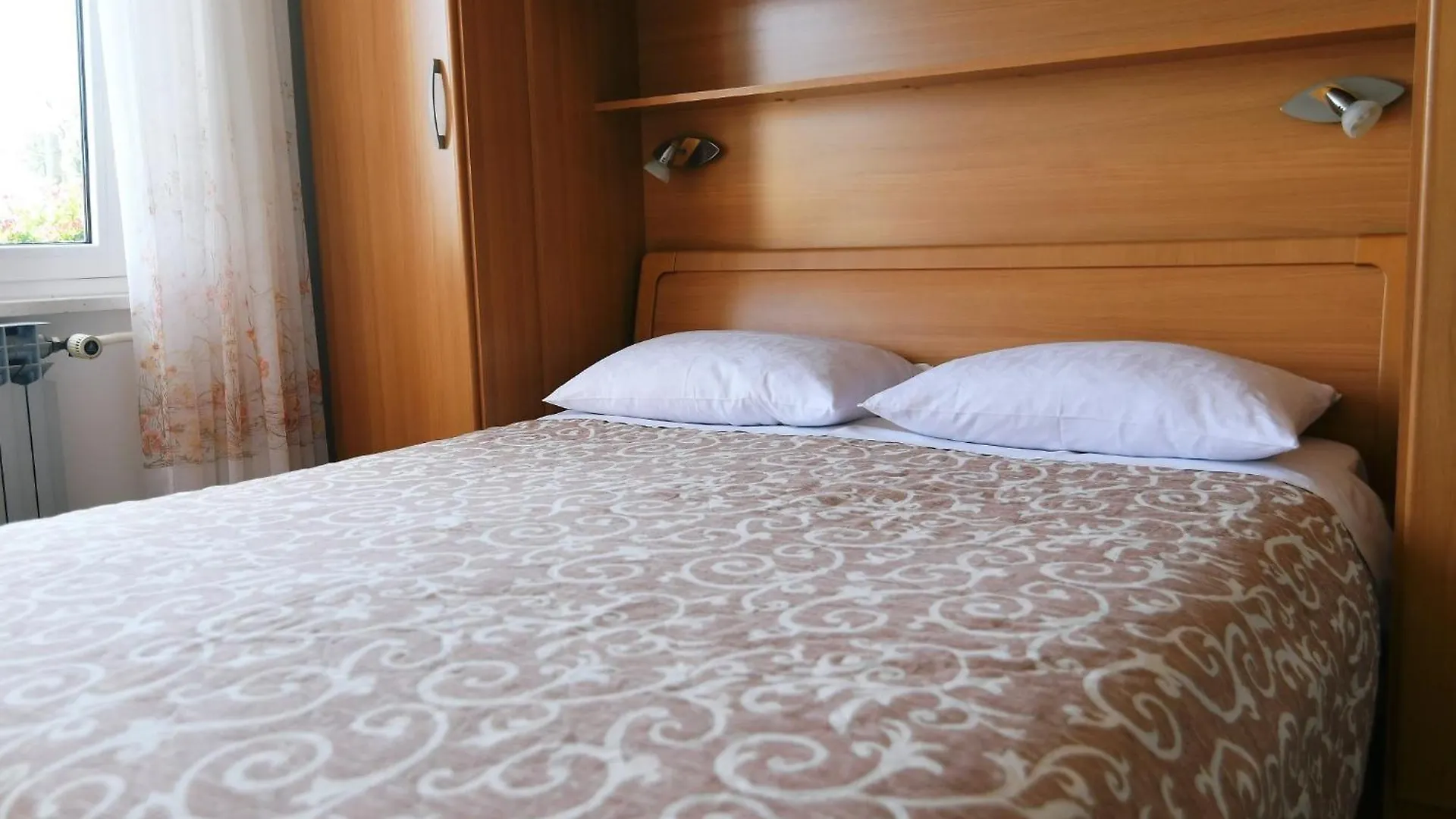 Rooms With Breakfast & Apartment Valentin Moscenicka Draga Bed & Breakfast