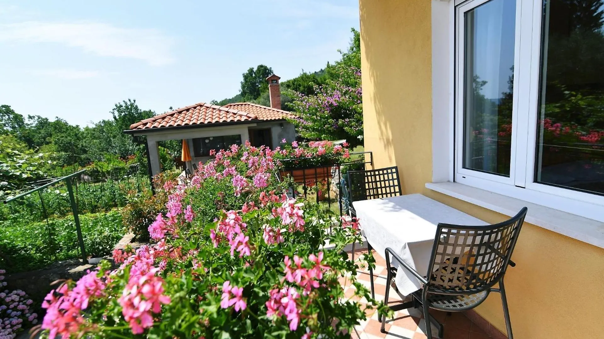 Bed & Breakfast Rooms With Breakfast & Apartment Valentin Moscenicka Draga